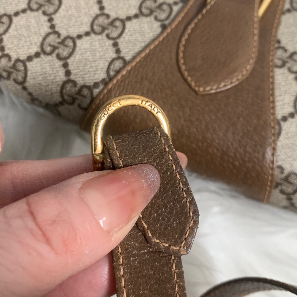Authentic vintage Gucci brown signature crossbody, shoulder bag, and Cluch - Picture 17 of 17